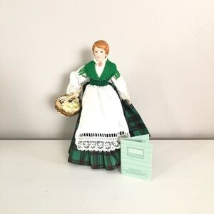 VTG Avon 1990 Colleen from Ireland porcelain doll